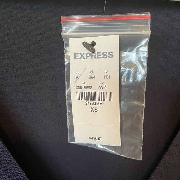 Express Women Blouse - Picture 3 of 7